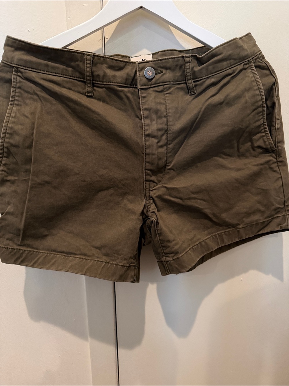 Men's Flat Front Chino Shorts in Olive